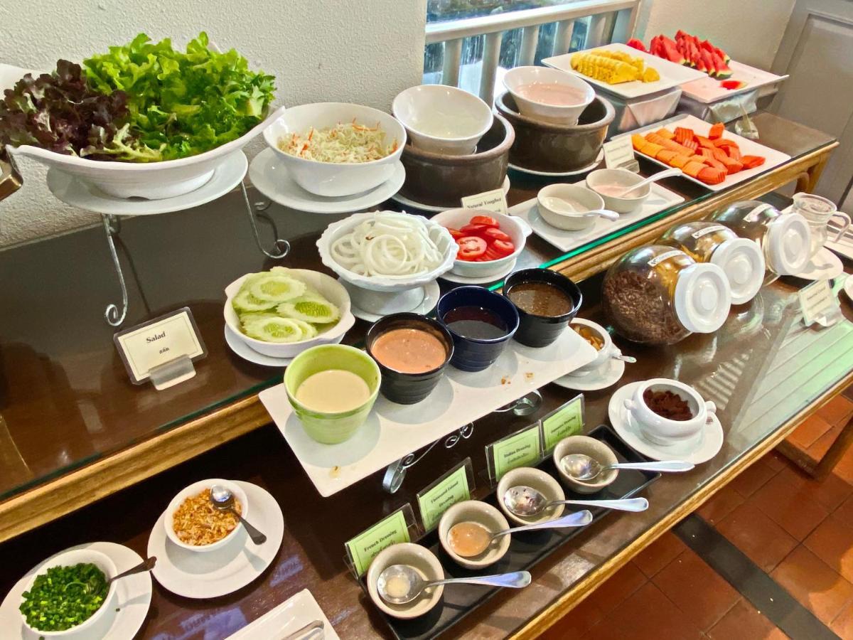 Silom Serene A Boutique Hotel Бангкок Екстер'єр фото