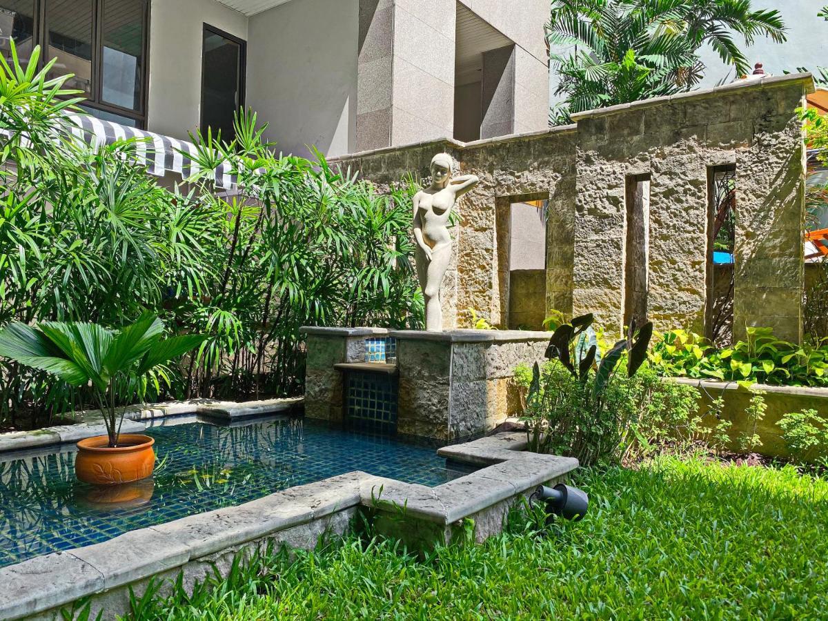 Silom Serene A Boutique Hotel Бангкок Екстер'єр фото